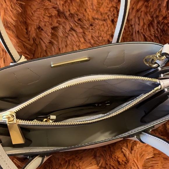 Michael Kors Handbag - Picture 5 of 9